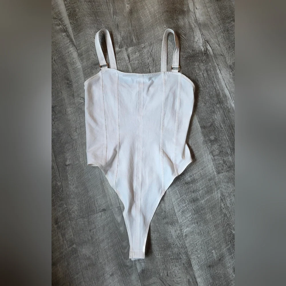 H&M White Bodysuit - Picture 1 of 4